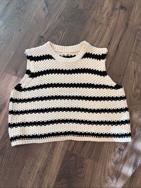 La Miel Striped Crochet Sleeveless Tank Top - Black & Cream